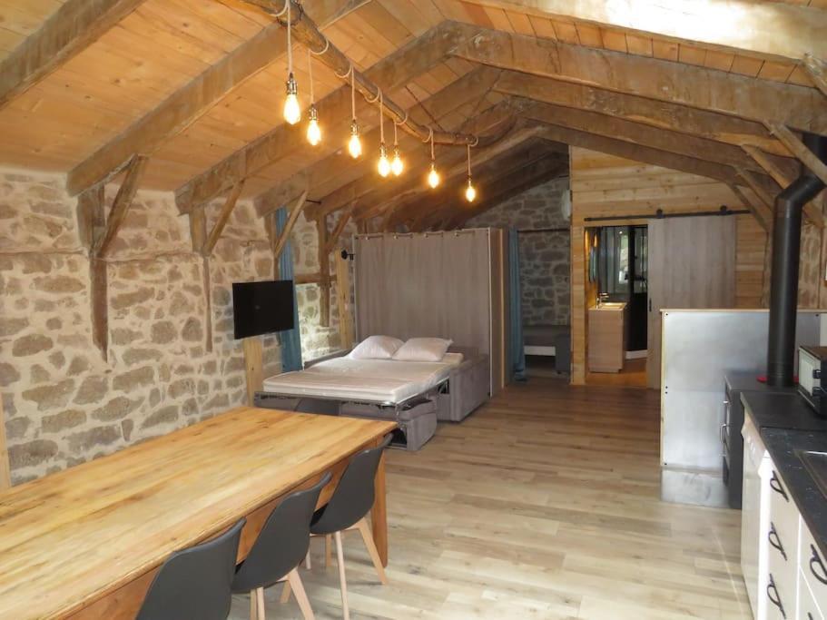 5 Personnes En Ardeche Holiday home Beauvene